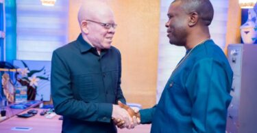 Haji Manara Afanya Kikao na Mtume Boniface Mwamposa